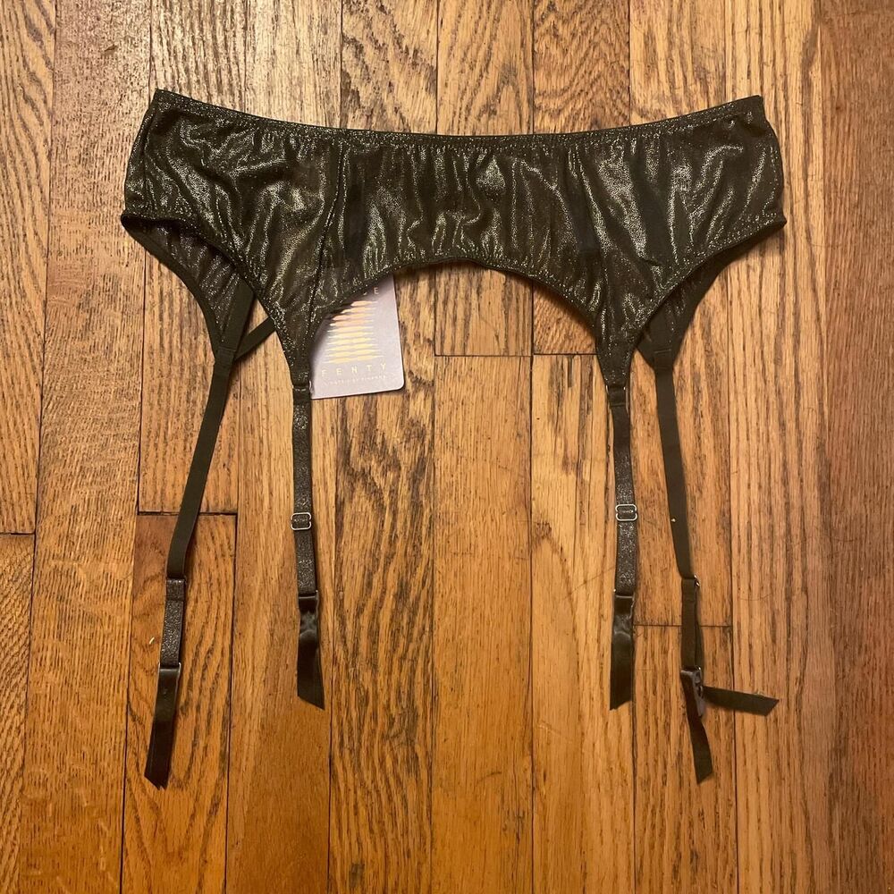 fenty savage going platinum mesh garter belt deep forrest green size extra large